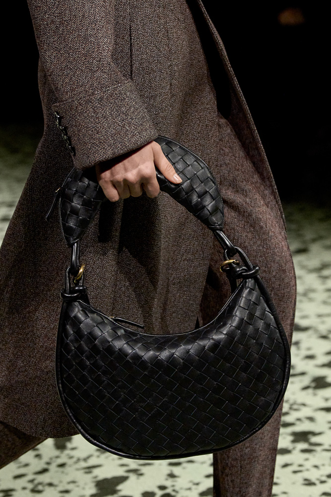 BOTTEGA VENETA Loop small intrecciato leather shoulder bag in 2023