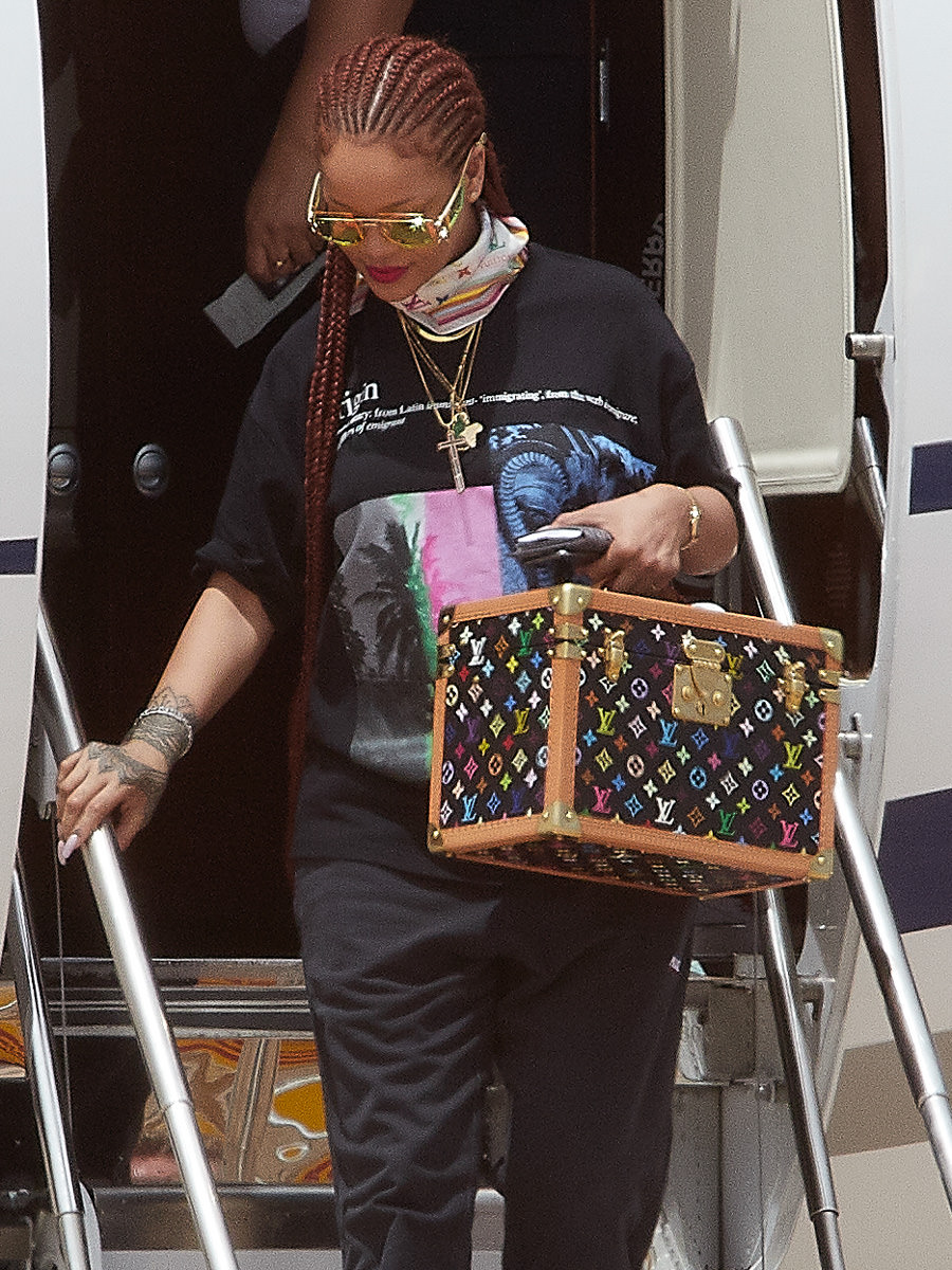 Rihanna Carries Louis Vuitton Bag Designed by Franky Gehry - PurseBlog