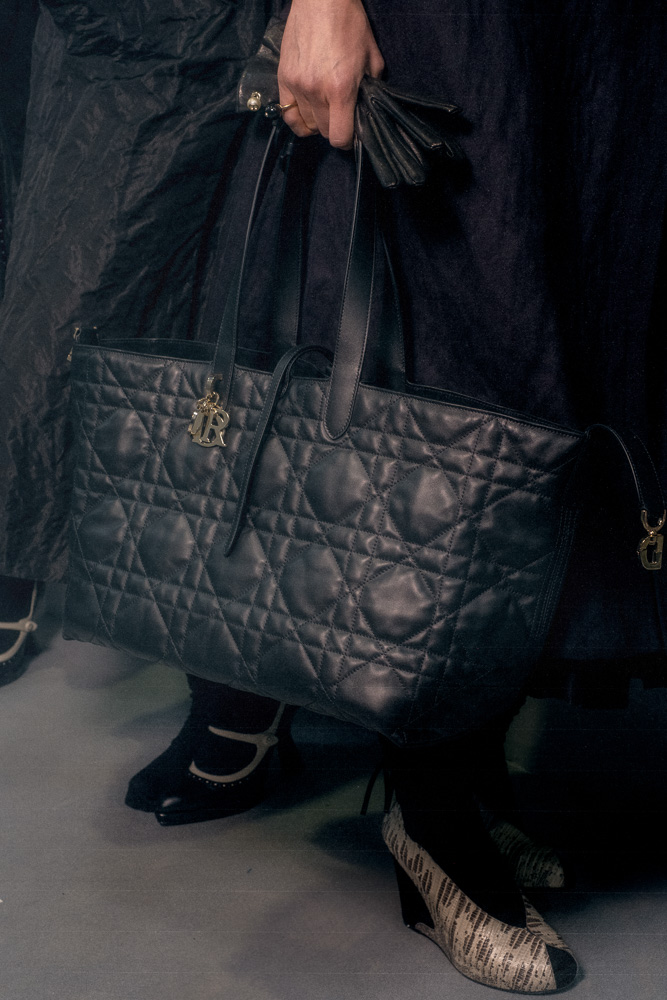Dior Fall/Winter 2023 Pillow Bag Release Info