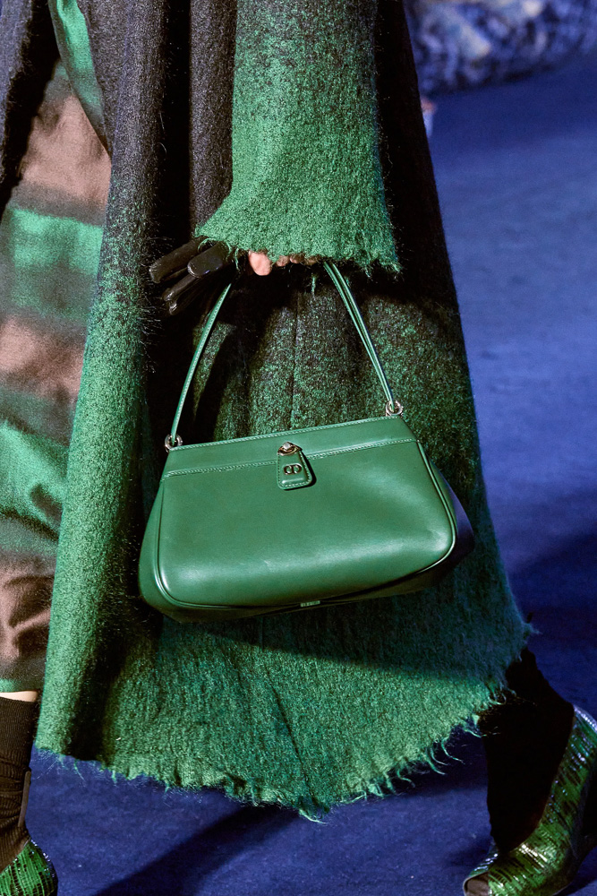 Maria Grazia Chiuri Revisits the 1950s for Dior Fall 2023 - PurseBlog