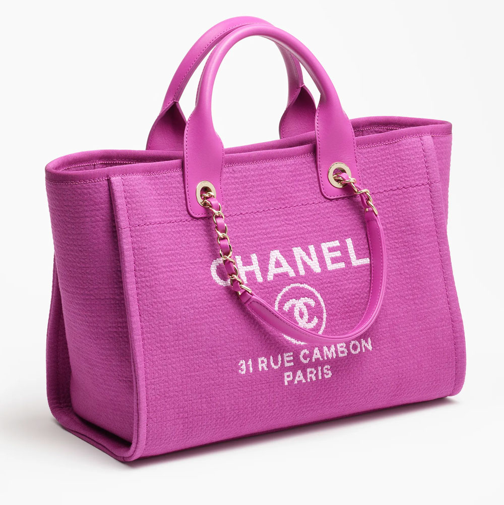 CHANEL DEAUVILLE 2023 SS CHANEL 19 Shopping Bag