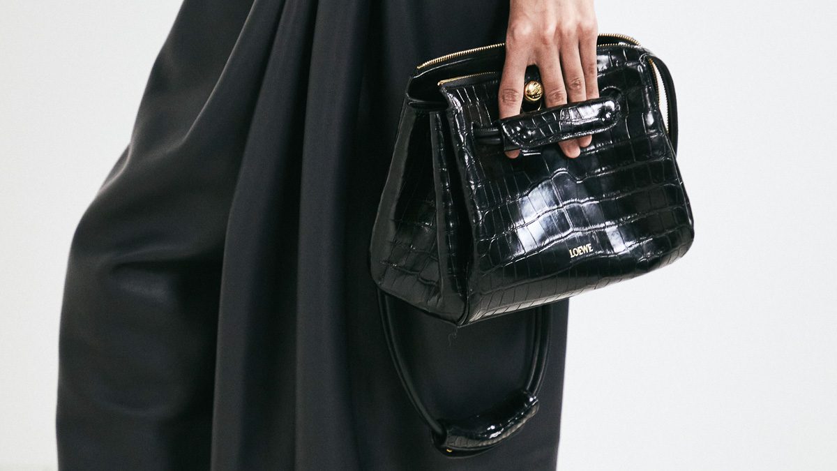 Jonathan Anderson Debuts a New Bag on the Loewe Spring 2025 Runway PurseBlog