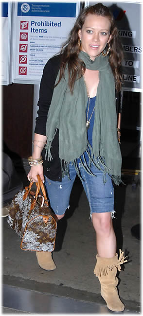 Hilary Duff Doubles Up with Bags from Louis Vuitton and Goyard