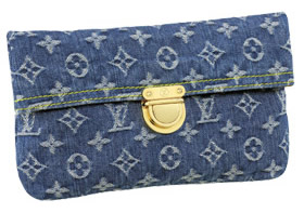 Louis Vuitton Monogram Denim Pouch + Keyring / CAPSULE bag charm 2020 Blue  ref.903242 - Joli Closet